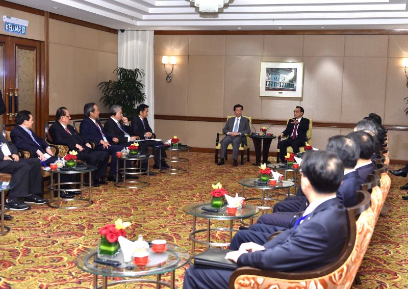 李克強(qiáng)馬來(lái)西亞談“雙創(chuàng)”:大企業(yè)與中小企業(yè)協(xié)同促進(jìn)是時(shí)代發(fā)展需要