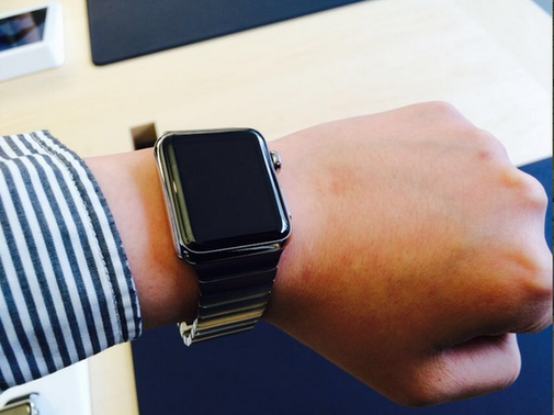 Apple Watch全球預(yù)約試戴今啟動 眾中國果粉赴店“嘗鮮”